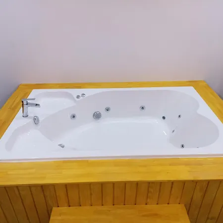 Vineyard * פאטהיה